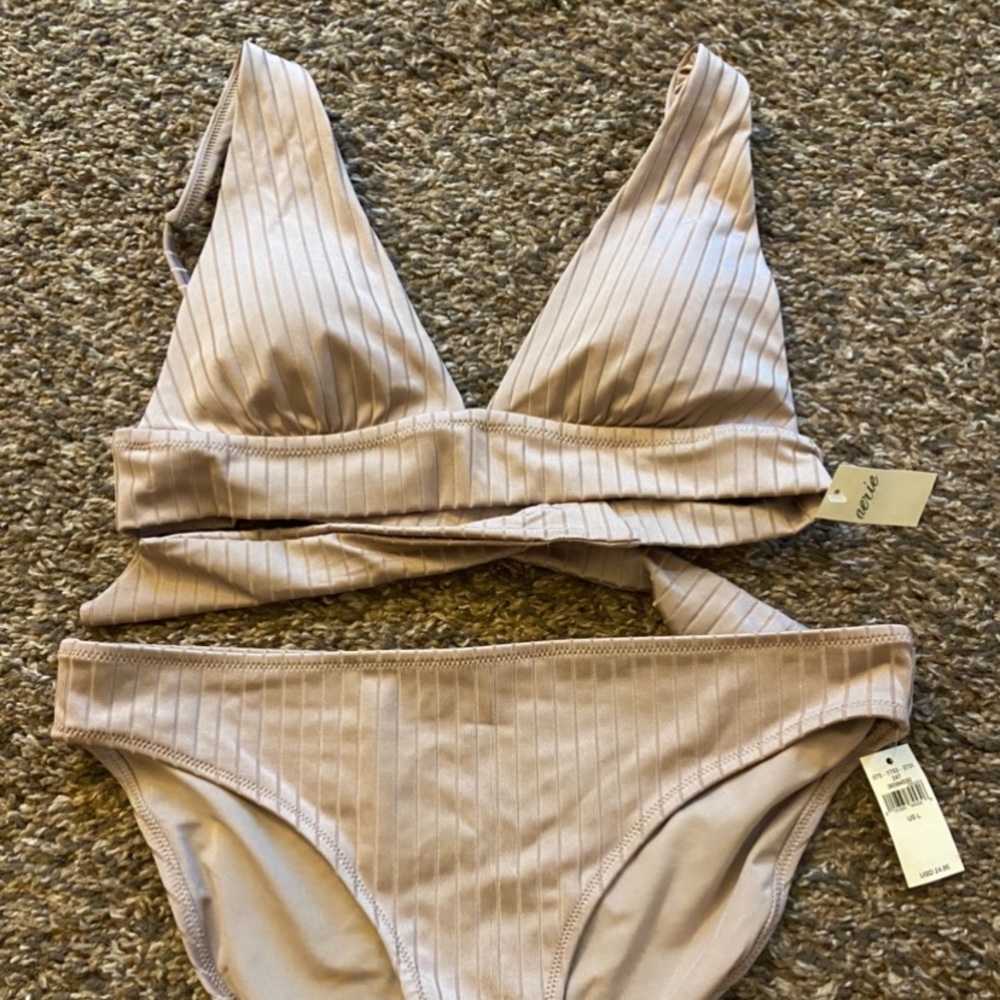 NWT American Eagle (Aerie) swim top and bottom.